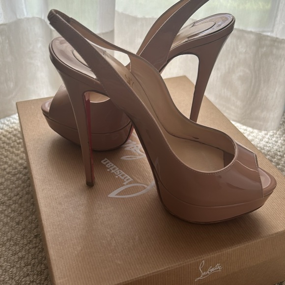 Nice shoes - Picture 4 of 6